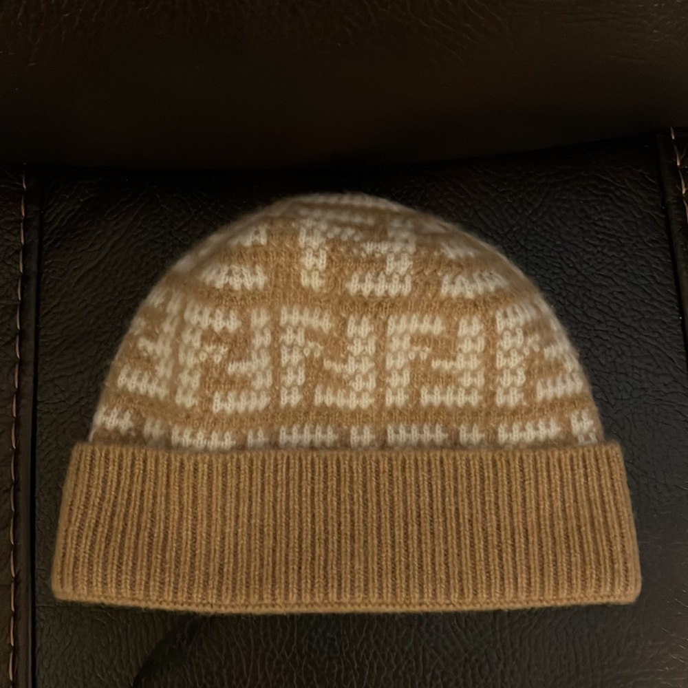 Fendi unisex FF zucca monogram knit cashmere beanie NWT - Picture 3 of 5